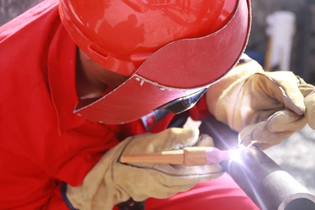 oil workers, welding, pipeline, oil workers, welding, welding, welding, welding, pipeline, pipeline, pipeline, pipeline, pipeline. CRM-system: så jämför du funktioner och integrationsbehov