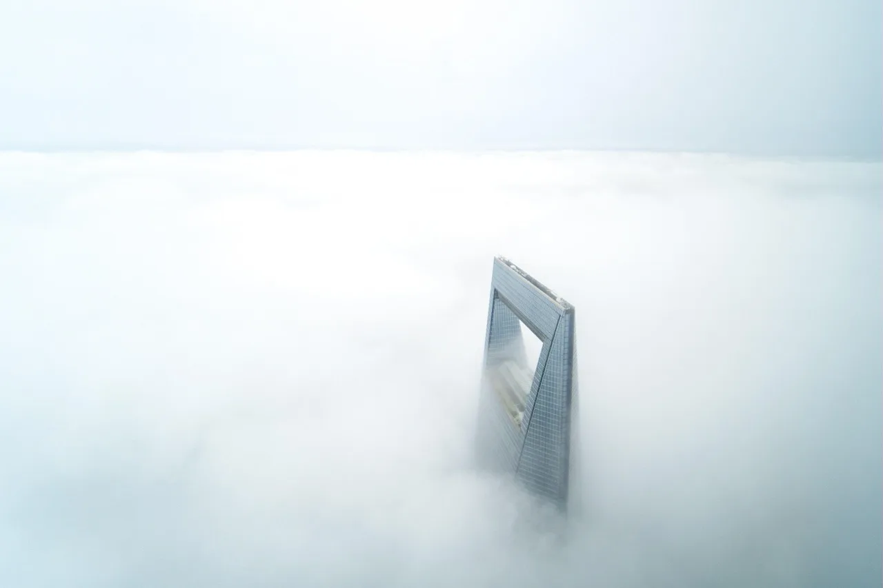 shanghai, världens finansiella centrum, moln, skyskrapa, byggnad, natur, hög byggnad, arkitektur, landmärke, shanghai world financial center, molnig, hav av moln, samtida arkitektur, modern arkitektur